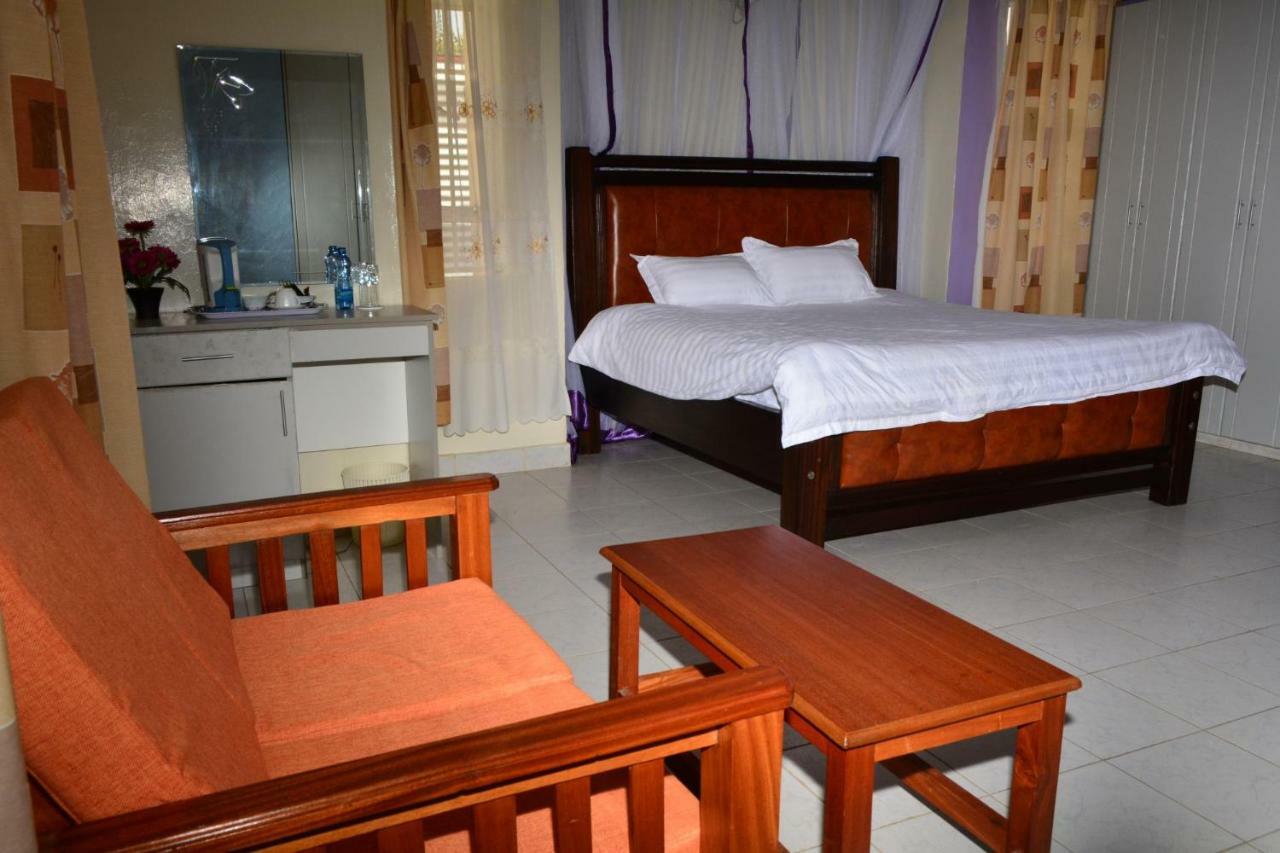 Hotel Tommy'S Airport Lounge à Syokimau Extérieur photo
